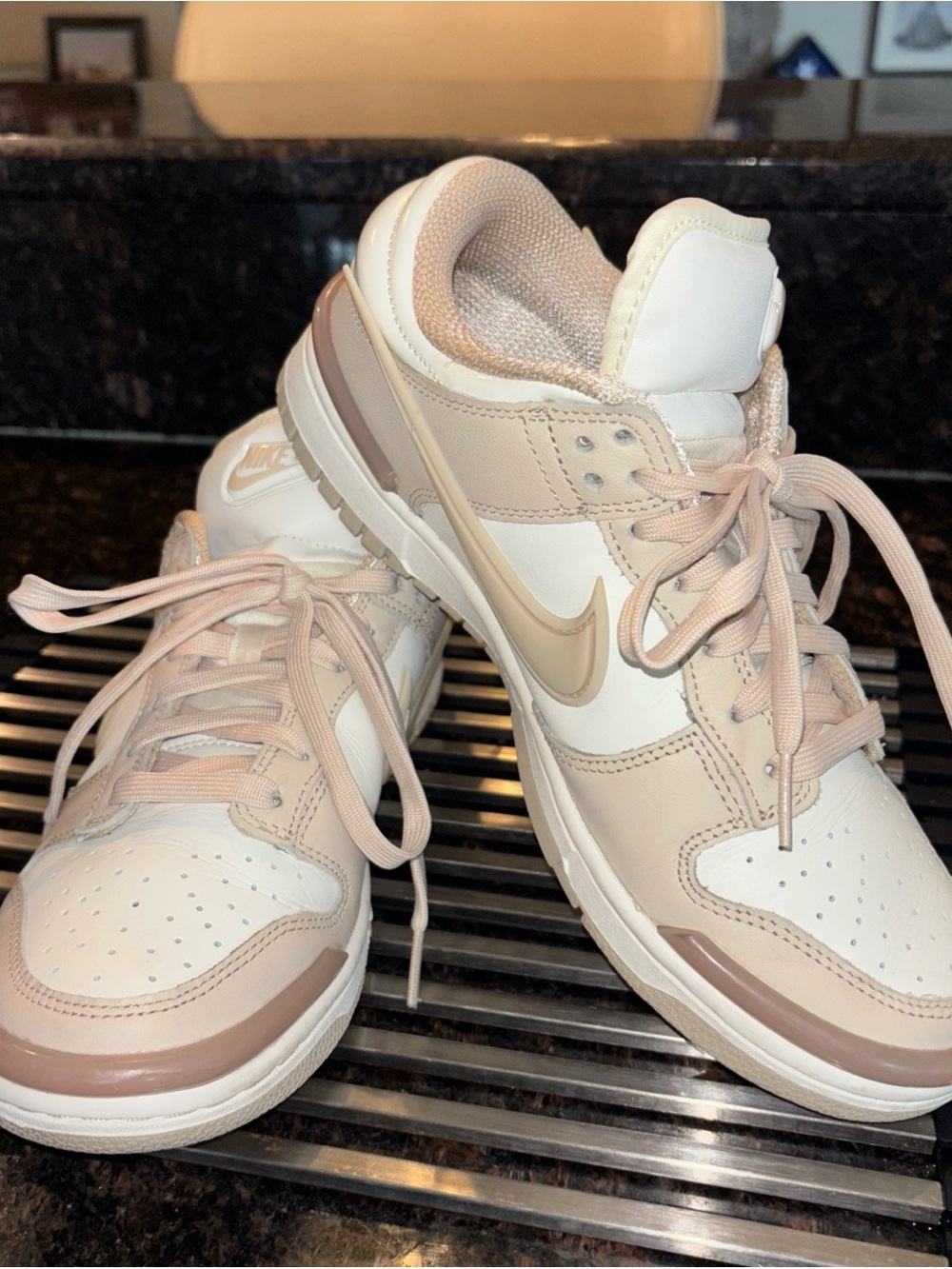 Nike Women’s Dunk Low Twist  Sneakers Sanddrift EUC